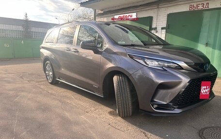 Toyota Sienna, 2020 год, 4 500 000 рублей, 5 фотография