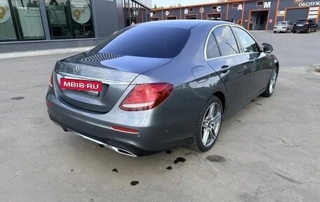 Mercedes-Benz E-Класс, 2019 год, 3 650 000 рублей, 3 фотография