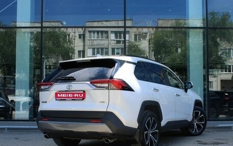 Toyota RAV4, 2019 год, 2 990 000 рублей, 5 фотография