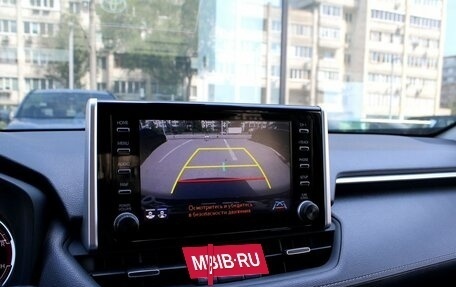 Toyota RAV4, 2019 год, 2 990 000 рублей, 12 фотография