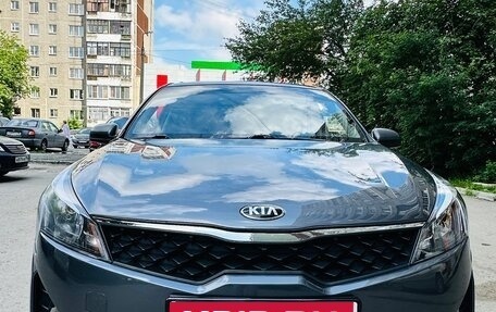 KIA Rio IV, 2021 год, 1 090 000 рублей, 1 фотография