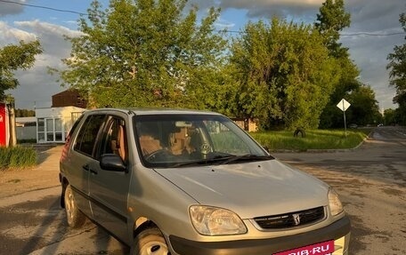 Toyota Raum I, 2001 год, 299 000 рублей, 2 фотография