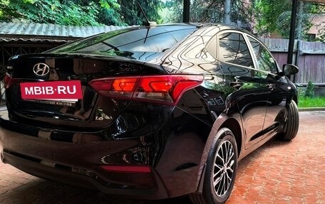 Hyundai Solaris II рестайлинг, 2018 год, 905 000 рублей, 3 фотография