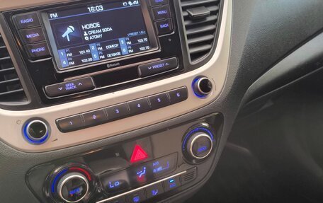 Hyundai Solaris II рестайлинг, 2018 год, 905 000 рублей, 21 фотография