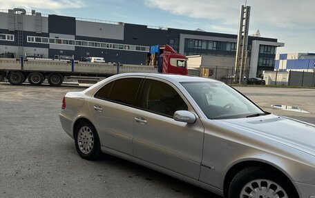 Mercedes-Benz E-Класс, 2005 год, 500 000 рублей, 2 фотография