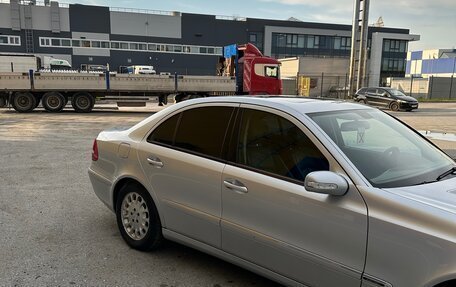 Mercedes-Benz E-Класс, 2005 год, 500 000 рублей, 9 фотография