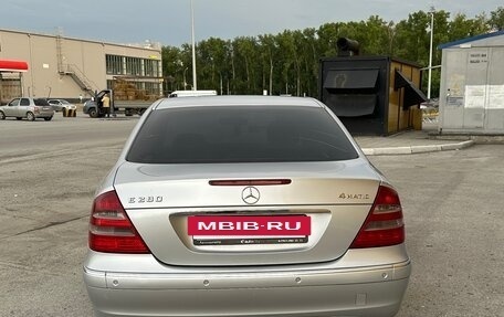 Mercedes-Benz E-Класс, 2005 год, 500 000 рублей, 31 фотография