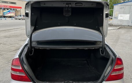 Mercedes-Benz E-Класс, 2005 год, 500 000 рублей, 34 фотография