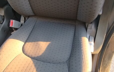 KIA Carens I (RS), 2004 год, 315 000 рублей, 2 фотография