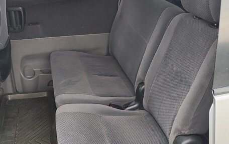 Toyota Voxy II, 2002 год, 788 000 рублей, 4 фотография