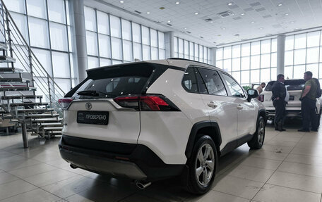 Toyota RAV4, 2019 год, 2 995 000 рублей, 6 фотография
