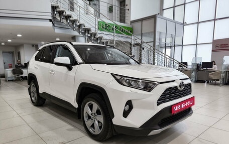 Toyota RAV4, 2019 год, 2 995 000 рублей, 3 фотография