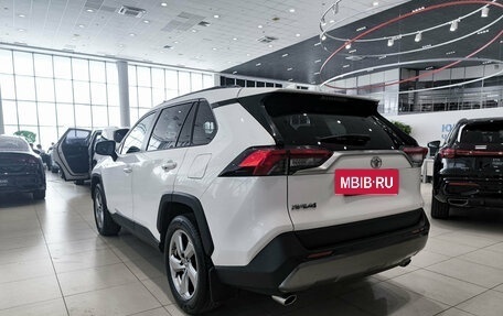 Toyota RAV4, 2019 год, 2 995 000 рублей, 8 фотография