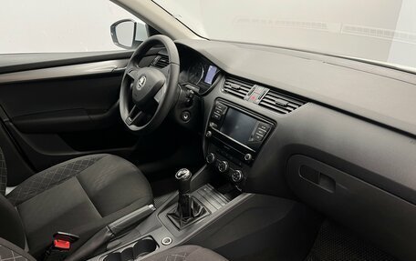 Skoda Octavia, 2017 год, 1 330 000 рублей, 14 фотография