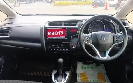 Honda Fit III, 2015 год, 650 000 рублей, 8 фотография