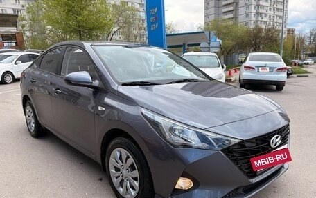 Hyundai Solaris II рестайлинг, 2022 год, 1 629 000 рублей, 8 фотография