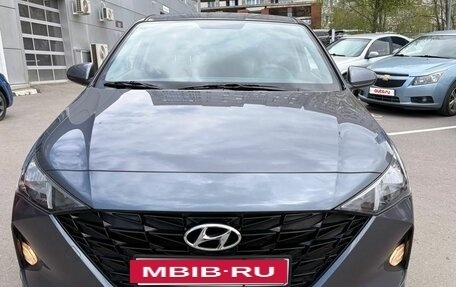 Hyundai Solaris II рестайлинг, 2022 год, 1 629 000 рублей, 9 фотография