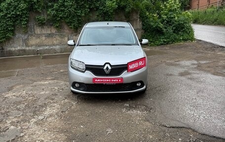 Renault Sandero II рестайлинг, 2018 год, 600 000 рублей, 1 фотография