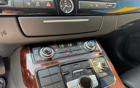 Audi A8, 2012 год, 1 920 000 рублей, 25 фотография