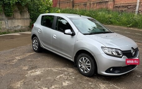 Renault Sandero II рестайлинг, 2018 год, 600 000 рублей, 2 фотография