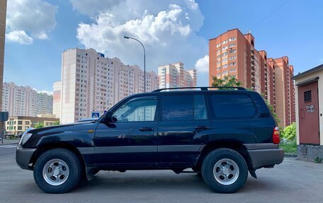 Toyota Land Cruiser 100 рестайлинг 2, 1999 год, 1 500 000 рублей, 2 фотография