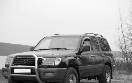 Toyota Land Cruiser 100 рестайлинг 2, 1999 год, 1 500 000 рублей, 10 фотография