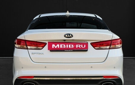 KIA Optima IV, 2018 год, 2 350 000 рублей, 5 фотография