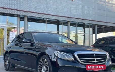 Mercedes-Benz E-Класс, 2018 год, 2 670 000 рублей, 4 фотография