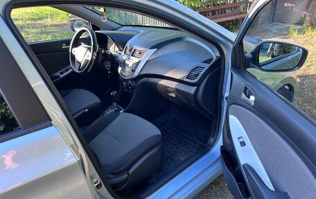 Hyundai Solaris II рестайлинг, 2013 год, 890 000 рублей, 3 фотография