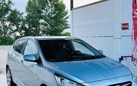 Hyundai Solaris II рестайлинг, 2013 год, 890 000 рублей, 14 фотография