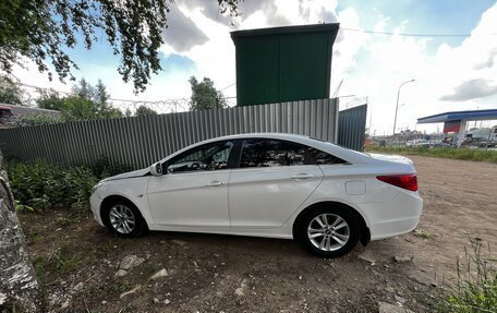 Hyundai Sonata VI, 2010 год, 900 000 рублей, 6 фотография