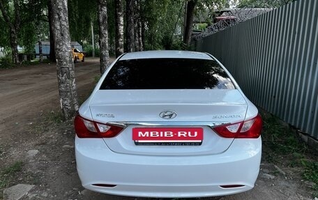 Hyundai Sonata VI, 2010 год, 900 000 рублей, 8 фотография