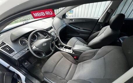 Hyundai Sonata VI, 2010 год, 900 000 рублей, 10 фотография