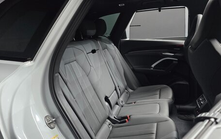 Audi Q5, 2025 год, 6 300 000 рублей, 18 фотография