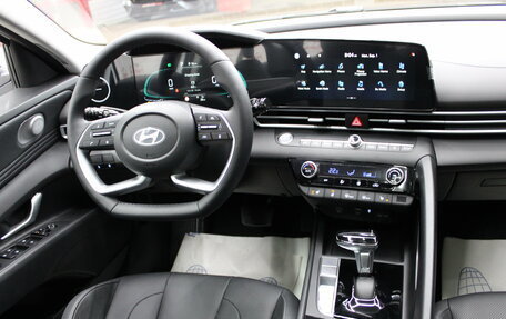 Hyundai Elantra, 2025 год, 2 399 000 рублей, 13 фотография