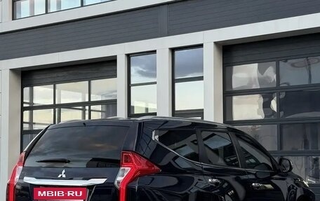 Mitsubishi Pajero Sport III рестайлинг, 2017 год, 2 999 000 рублей, 6 фотография
