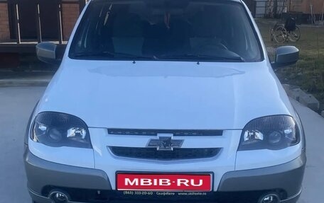 Chevrolet Niva I рестайлинг, 2018 год, 900 000 рублей, 1 фотография
