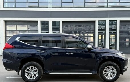 Mitsubishi Pajero Sport III рестайлинг, 2017 год, 2 999 000 рублей, 5 фотография