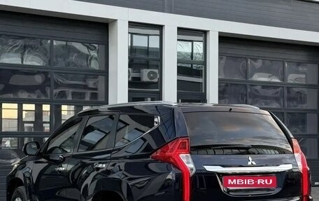 Mitsubishi Pajero Sport III рестайлинг, 2017 год, 2 999 000 рублей, 9 фотография