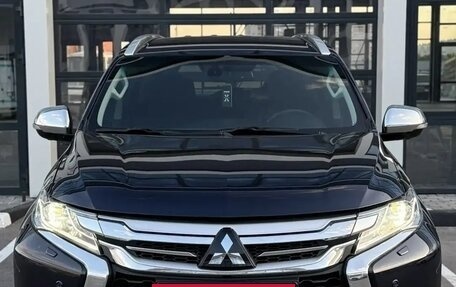 Mitsubishi Pajero Sport III рестайлинг, 2017 год, 2 999 000 рублей, 15 фотография