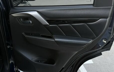 Mitsubishi Pajero Sport III рестайлинг, 2017 год, 2 999 000 рублей, 39 фотография