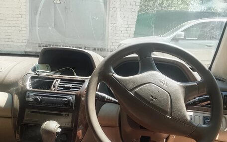 Mitsubishi Chariot III, 2001 год, 120 000 рублей, 3 фотография
