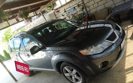 Mitsubishi Outlander III рестайлинг 3, 2007 год, 800 000 рублей, 5 фотография