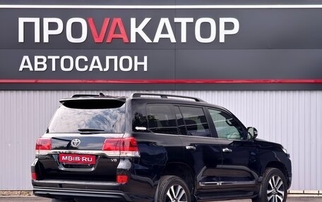 Toyota Land Cruiser 200, 2018 год, 7 477 000 рублей, 5 фотография