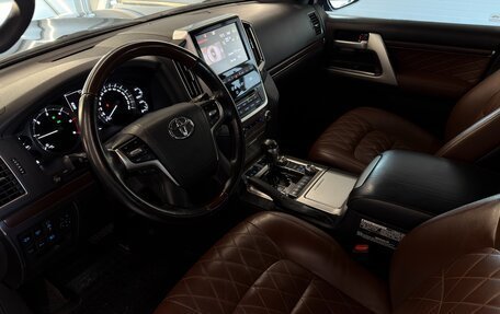 Toyota Land Cruiser 200, 2018 год, 7 477 000 рублей, 13 фотография