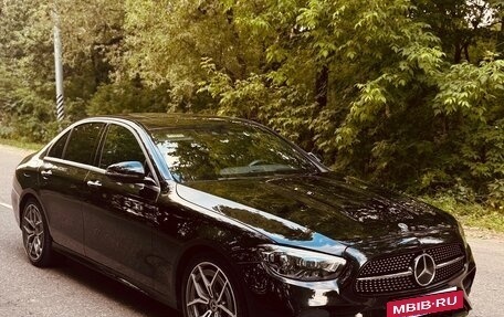 Mercedes-Benz E-Класс, 2020 год, 4 200 000 рублей, 2 фотография