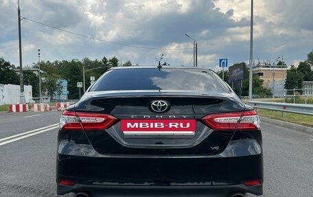 Toyota Camry, 2019 год, 3 030 000 рублей, 4 фотография