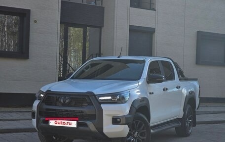 Toyota Hilux VIII, 2019 год, 3 150 000 рублей, 6 фотография