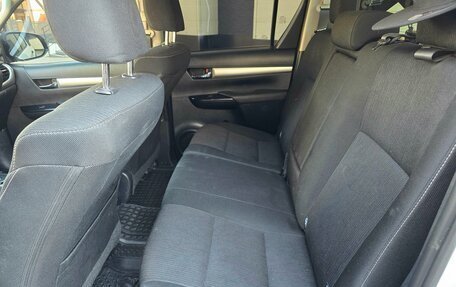 Toyota Hilux VIII, 2019 год, 3 150 000 рублей, 19 фотография
