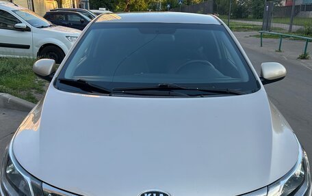 KIA Rio III рестайлинг, 2012 год, 700 000 рублей, 2 фотография